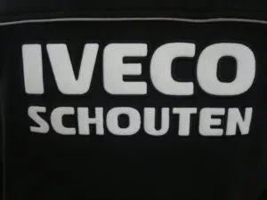 groot wit ruglogo Iveco Schouten
